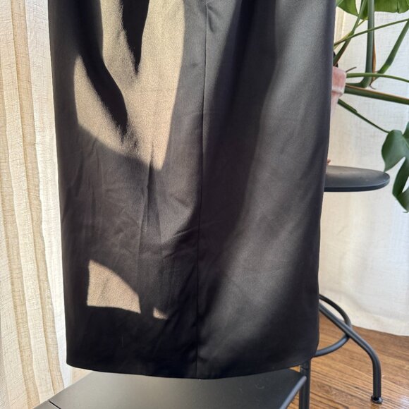 HOUSE OF CB Loretta Off-Shoulder Corset Satin Dress – Size L - Picture 9 of 15